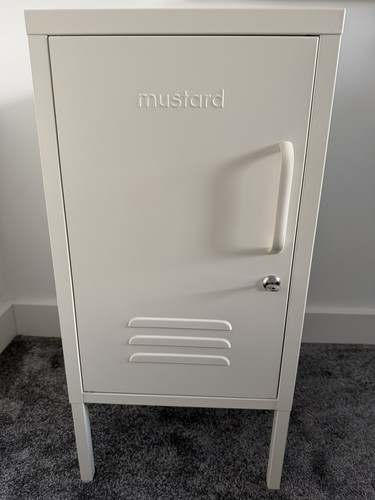 Mustard the shorty white - mustard,